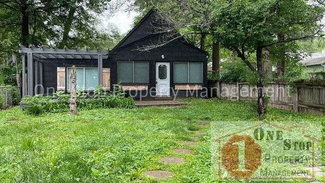 property at 106 W 79 Terrace