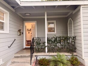 2809 Hackett Ave in Long Beach, CA - Foto de edificio - Building Photo