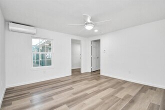 1802 E Martha Ln in Pasadena, TX - Building Photo - Building Photo