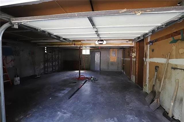 205 Concord Cir in Grain Valley, MO - Building Photo - Building Photo