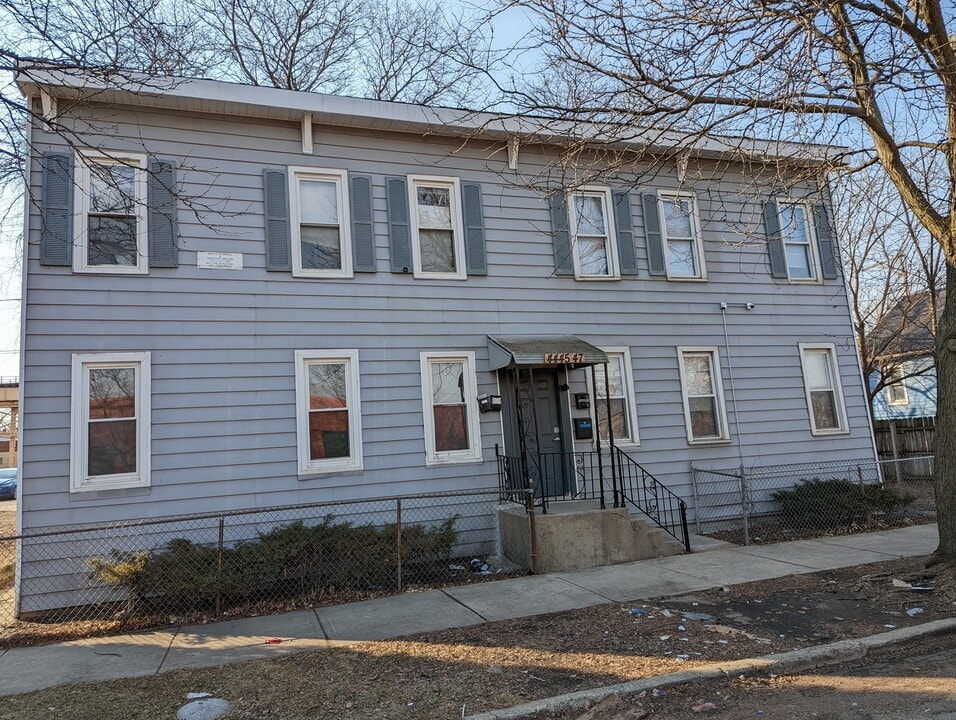 4447 W Carroll Ave in Chicago, IL - Building Photo