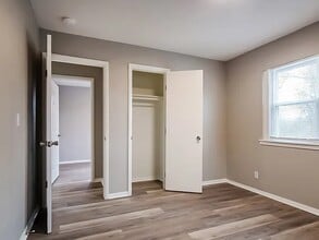 5210 N Johnstown Ave in Tulsa, OK - Building Photo - Building Photo