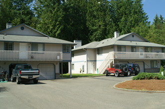 5704 Bonney Lake in Sumner, WA - Foto de edificio - Other