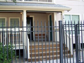 1916 Hardy St in Houston, TX - Foto de edificio - Building Photo