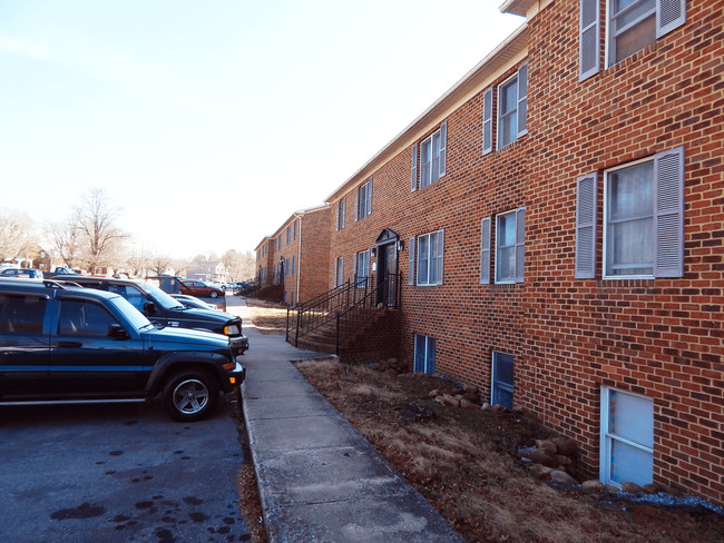 Elk Run Crossing in Elkton, VA - Building Photo - Building Photo