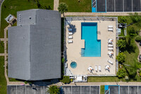 Westwood Condominiums in Melbourne, FL - Foto de edificio - Building Photo