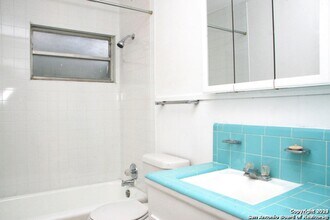 4722 Duquesne Dr in San Antonio, TX - Building Photo - Building Photo