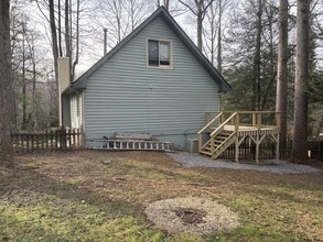 4 Oak Moss Ct in Fletcher, NC - Building Photo - Building Photo