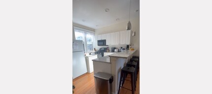 1872 Commonwealth Ave, Unit 10 in Boston, MA - Building Photo - Building Photo