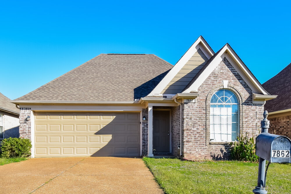 7862 Fallstone Rd in Memphis, TN - Foto de edificio