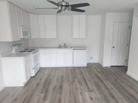 730 Walnut Dr in Paso Robles, CA - Building Photo