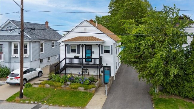 10 N County St
