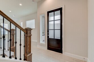 2716G Grand Fountains Dr in Houston, TX - Building Photo - Building Photo