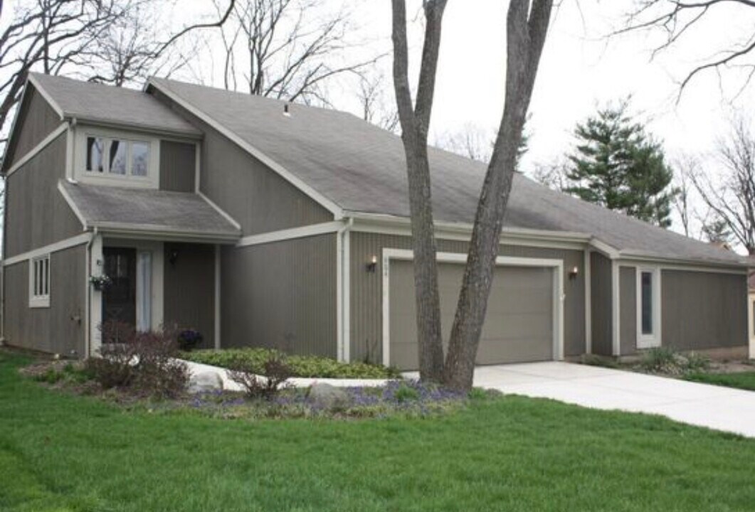 904 Bluffway Dr in Columbus, OH - Building Photo
