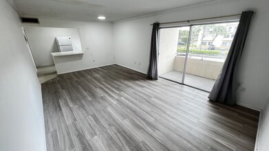 7765 SW 86th St, Unit F2-202 in Miami, FL - Foto de edificio - Building Photo