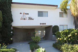 The sun dial palms in Los Angeles, CA - Building Photo - Building Photo