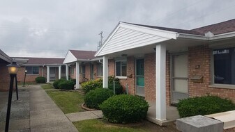 655 Columbia Dr, Unit Westgate in Lima, OH - Building Photo