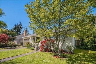 9339 31st Pl SW in Seattle, WA - Building Photo - Building Photo
