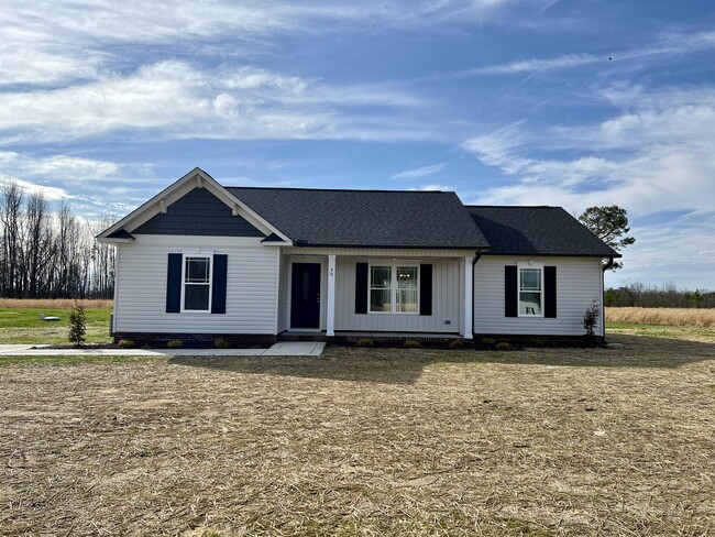 40 Old Hamilton Rd in Dunn, NC - Foto de edificio - Building Photo