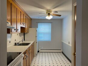 40 Montvale Ave, Unit #7 in Woburn, MA - Building Photo - Building Photo
