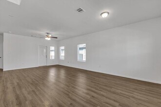 202 Tokalaun Dr in Hutto, TX - Building Photo - Building Photo