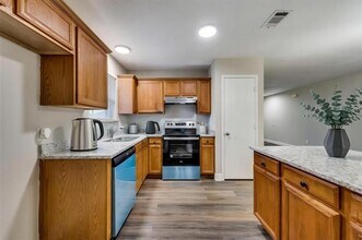 548 Asbury Dr in Saginaw, TX - Building Photo - Building Photo