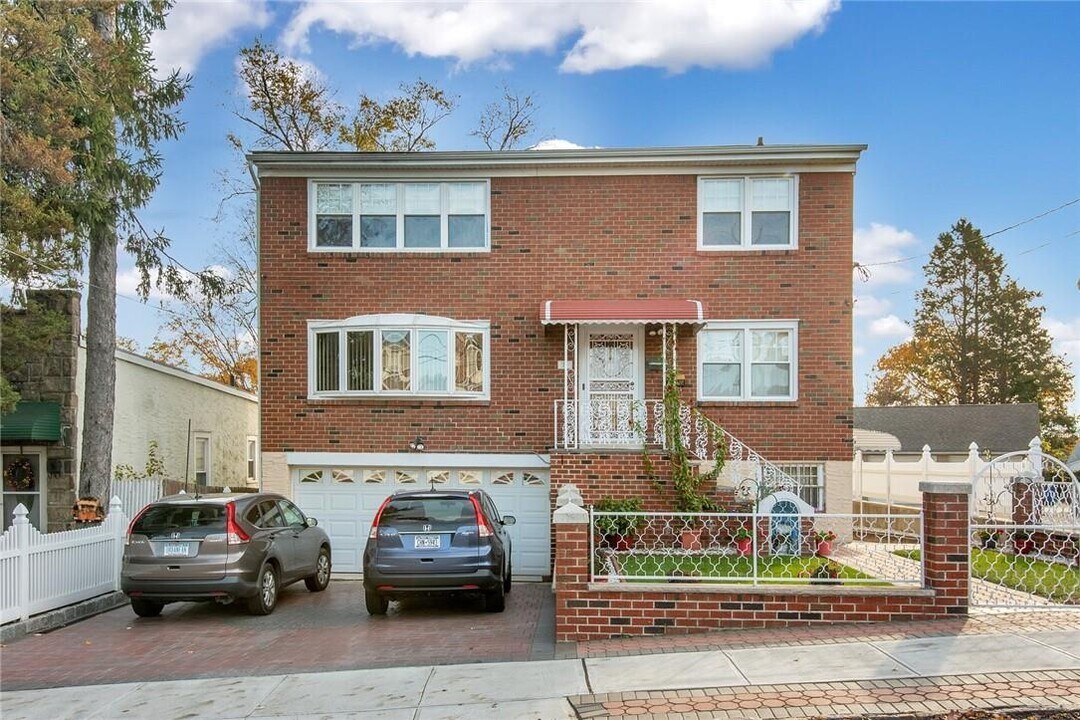 20 Sumner Ave in Yonkers, NY - Building Photo