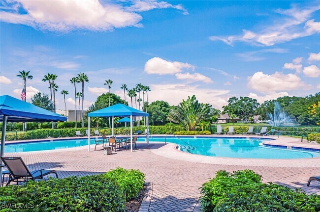 property at 7090 Lone Oak Blvd