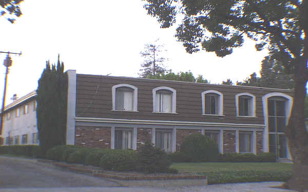 921 Arcadia Ave in Arcadia, CA - Building Photo