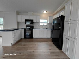 627 TN-91 in Elizabethton, TN - Building Photo