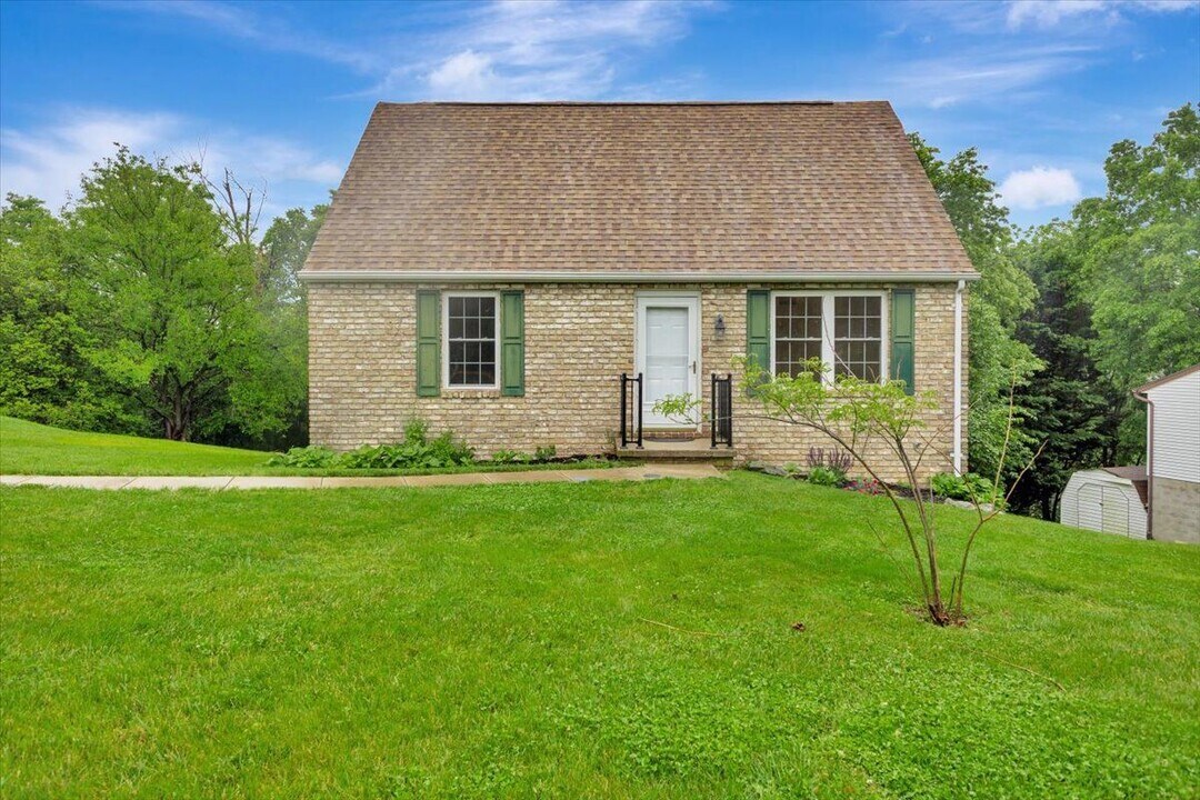 307 Luther Dr in Westminster, MD - Building Photo