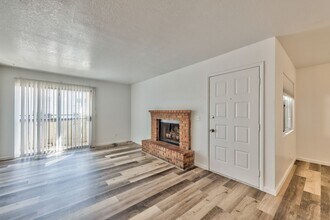3790 Shirebrook Dr in Las Vegas, NV - Building Photo - Building Photo