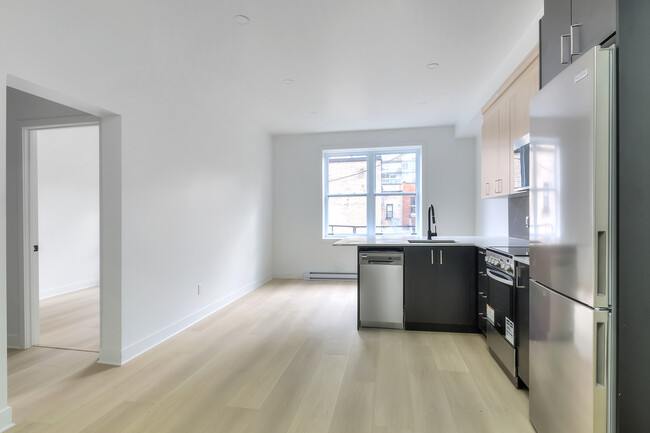 2080 Lincoln Av in Montréal, QC - Building Photo - Building Photo