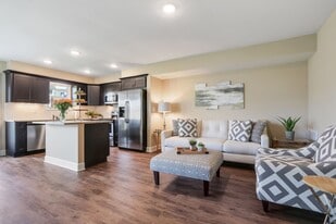 9326 N Main St in Kansas City, MO - Building Photo