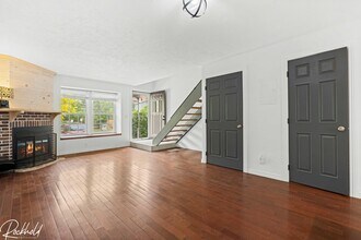 1253 S Flower Cir in Lakewood, CO - Building Photo - Building Photo