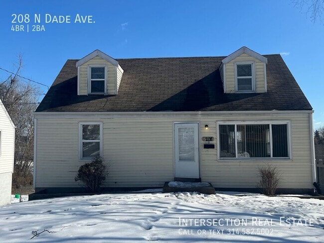 property at 208 N Dade Ave