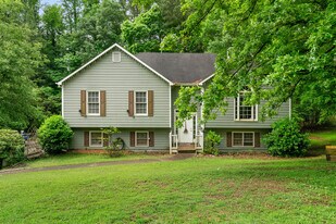 4620 Stewart Reilly Dr in Acworth, GA - Building Photo