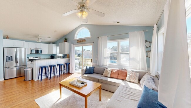 304 Fil Ln in Kill Devil Hills, NC - Building Photo - Building Photo