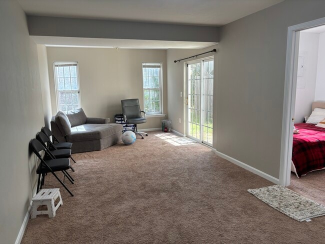 property at 2507 Oak Tree Ln