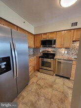 1300 Crystal Dr in Arlington, VA - Building Photo - Building Photo