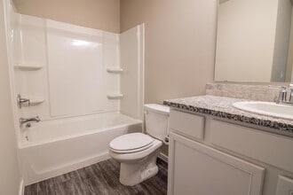 2118 Langford Ave, Unit b in Lubbock, TX - Building Photo - Building Photo