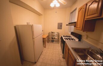 2003 Commonwealth Ave, Unit 6 in Boston, MA - Foto de edificio - Building Photo