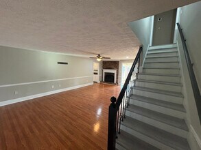 404 Lake Front Dr in Warner Robins, GA - Building Photo - Building Photo