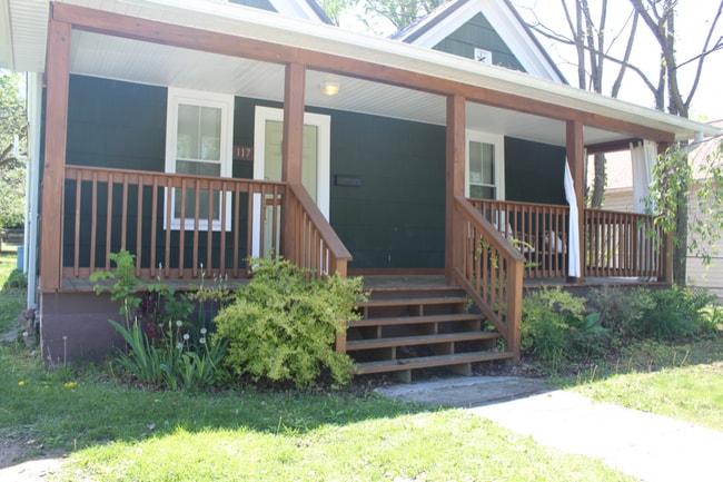 117 W Poplar St in Johnson City, TN - Building Photo - Building Photo