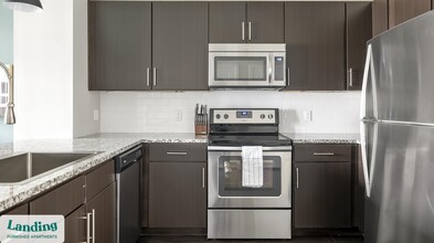 7330 Bluff Springs Rd in Austin, TX - Building Photo - Building Photo