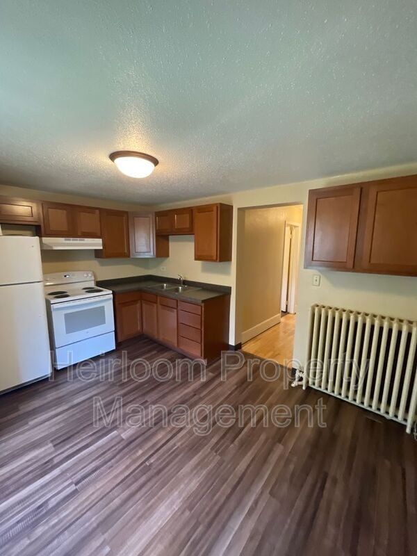 327 W 4th St in Duluth, MN - Building Photo - Building Photo