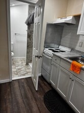 5712 Arch St, Unit R1 in Philadelphia, PA - Foto de edificio - Building Photo