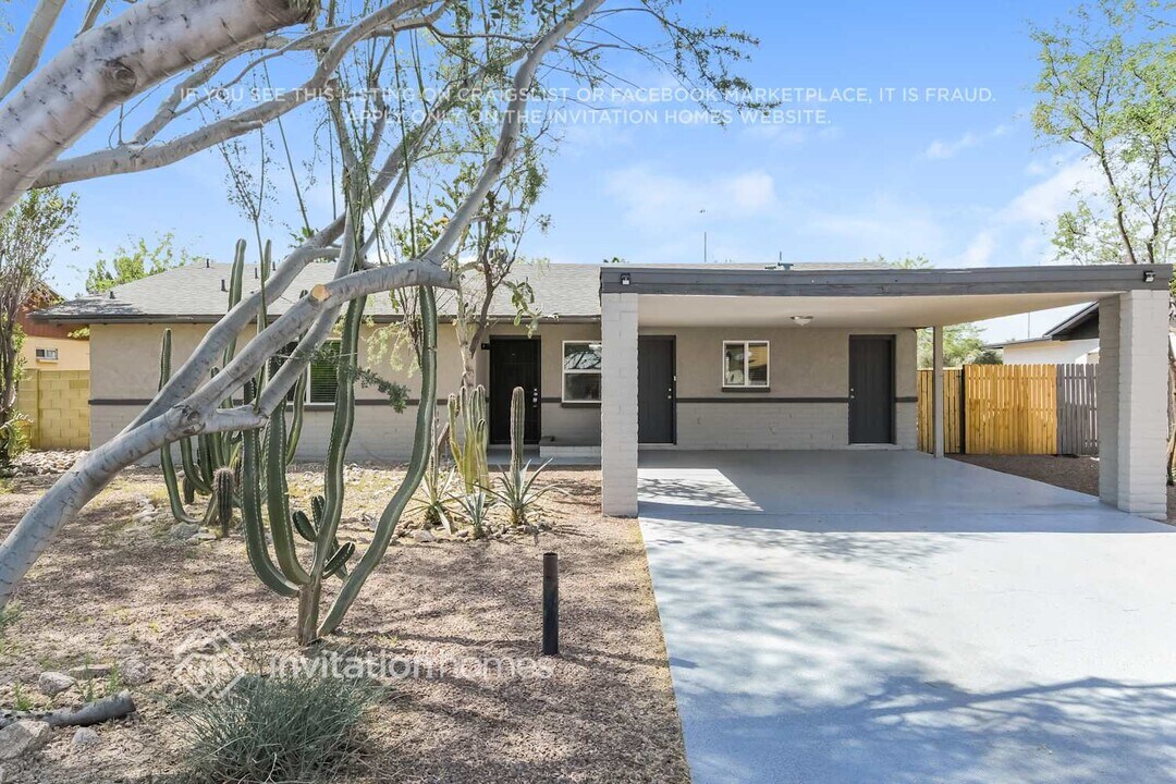 4555 W Boca Raton Rd in Glendale, AZ - Building Photo