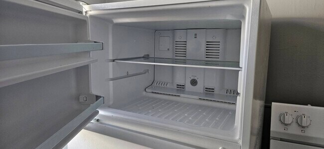 277-277 Bd Broadway in Grand-Sault, NB - Building Photo - Building Photo