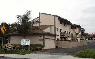 3300 Eureka Pl Apartments